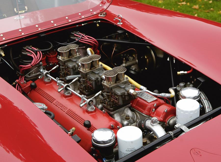  Ferrari 250 TRI61 1961 года  (фото 12 из 18)